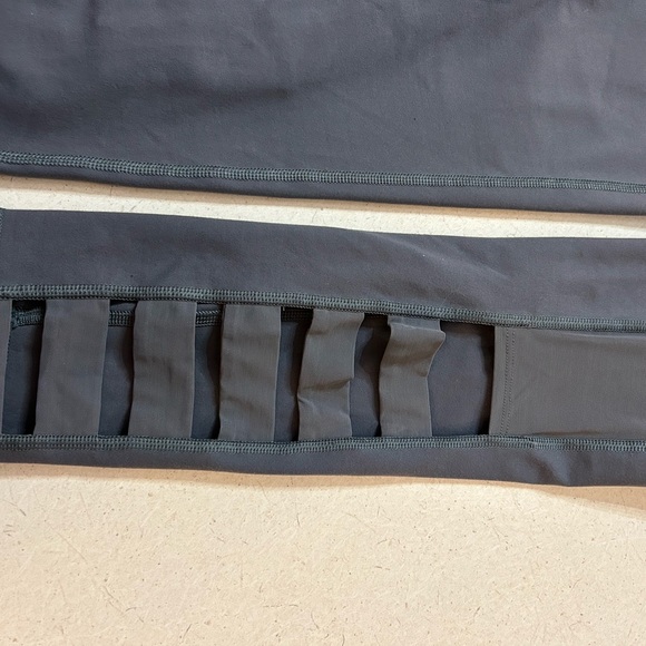 Set of two Victoria Secret leggings excellent - Picture 4 of 12